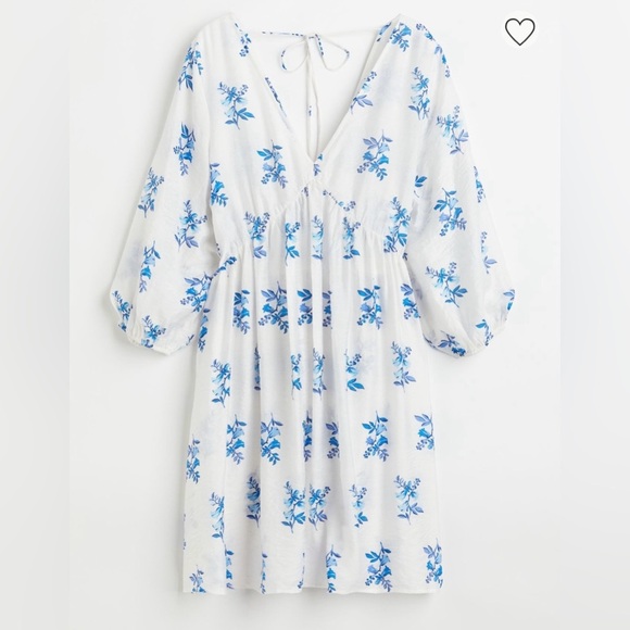 V-neck White and Blue Dress NEW SMALL - Picture 1 of 7